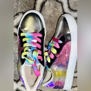 New- Steve Madden jrezume rainbow gem sneakers- size 3
